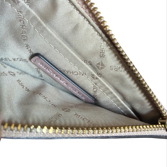 MICHAEL KORS Card Key Holder - Picture 3 of 13